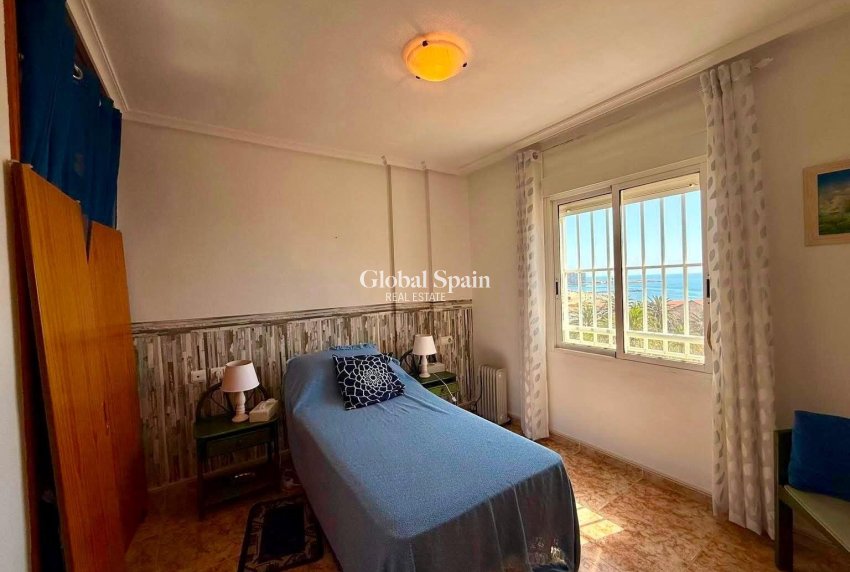 Revente - APPARTEMENT -
TORREVIEJA - Playa del Cura