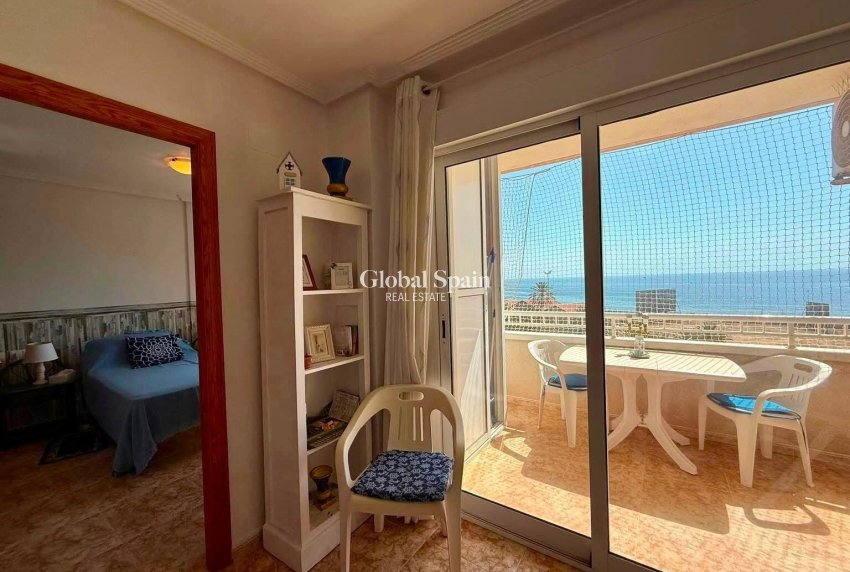 Revente - APPARTEMENT -
TORREVIEJA - Playa del Cura