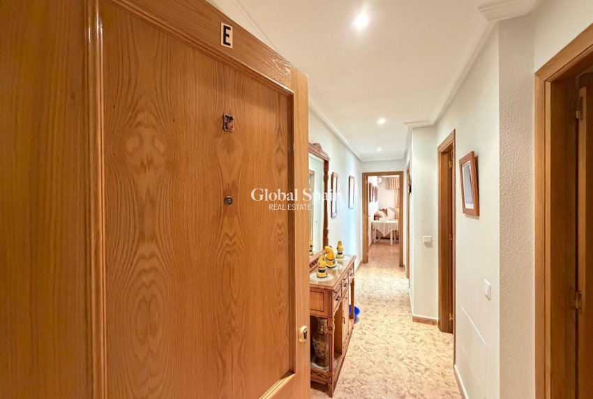 Revente - APPARTEMENT -
TORREVIEJA - Playa del Cura