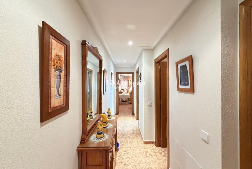 Revente - APPARTEMENT -
TORREVIEJA - Playa del Cura