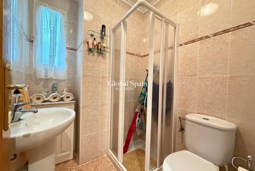 Revente - APPARTEMENT -
TORREVIEJA - Playa del Cura