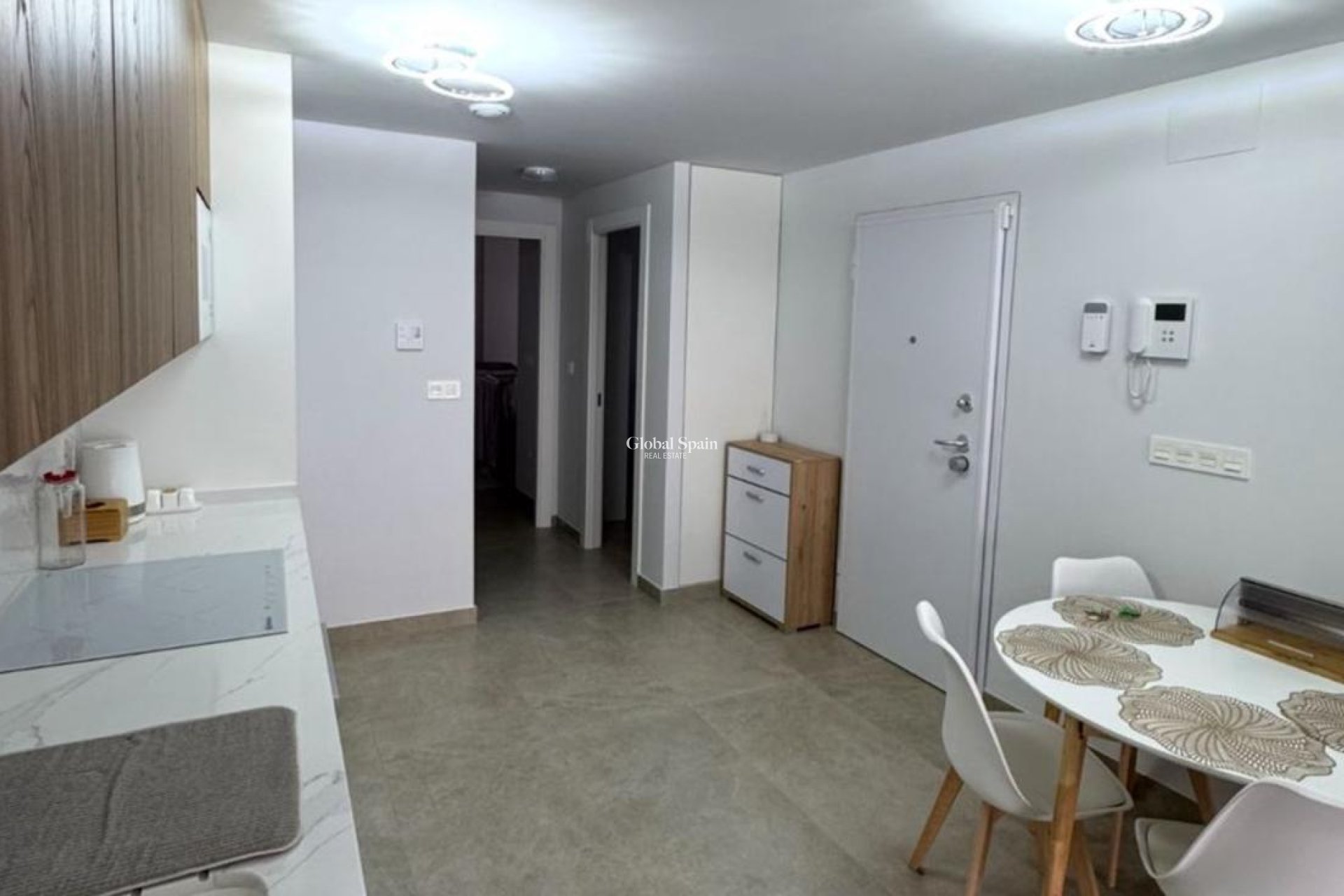 Revente - APPARTEMENT -
TORREVIEJA - Playa del Cura