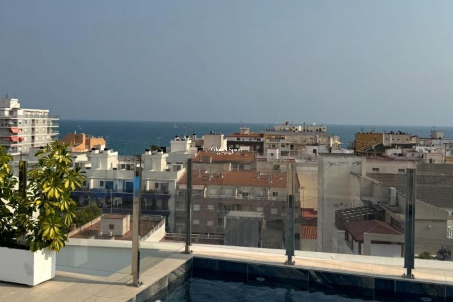 Revente - APPARTEMENT -
TORREVIEJA - Playa del Cura