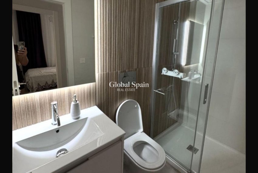 Revente - APPARTEMENT -
TORREVIEJA - Playa del Cura