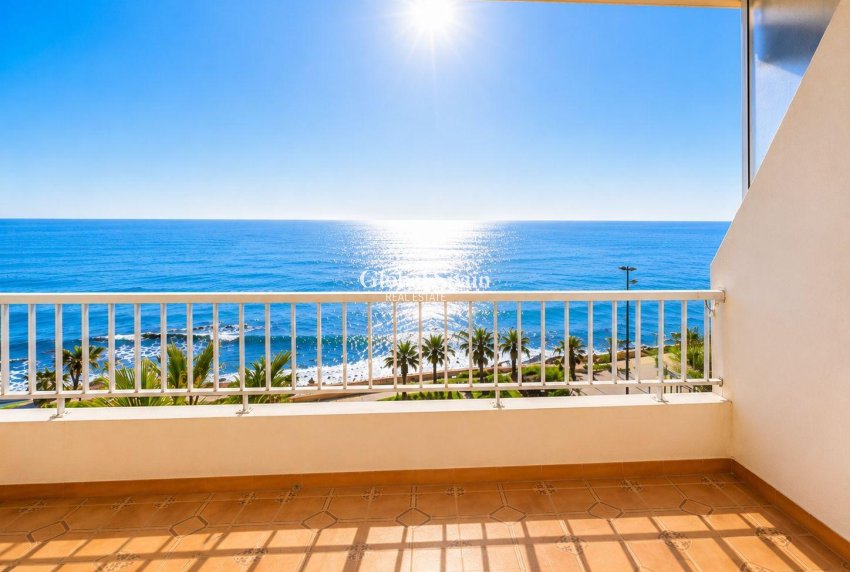 Revente - APPARTEMENT -
TORREVIEJA - Playa del Cura