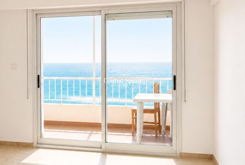 Revente - APPARTEMENT -
TORREVIEJA - Playa del Cura