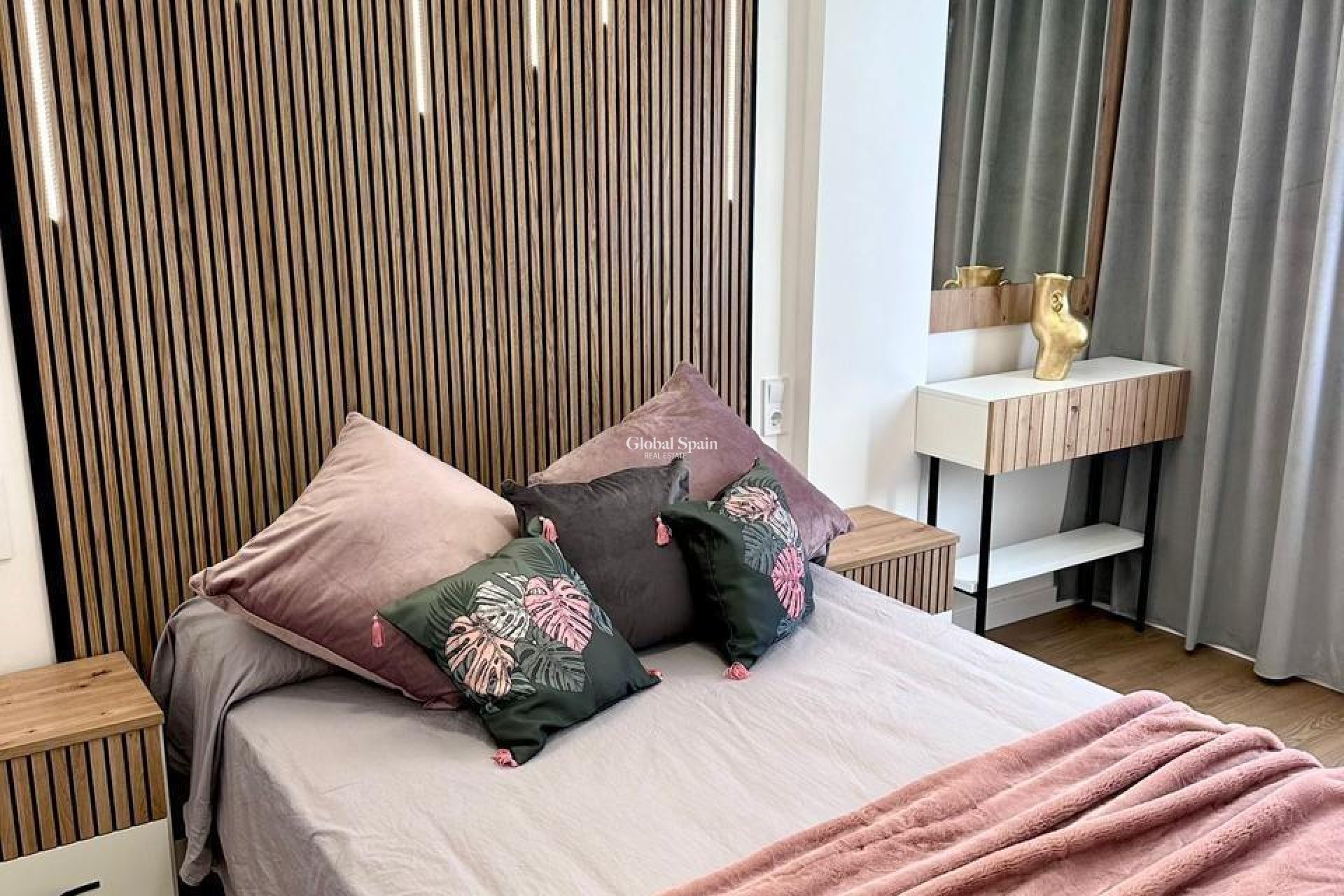 Revente - APPARTEMENT -
TORREVIEJA - Playa del Cura