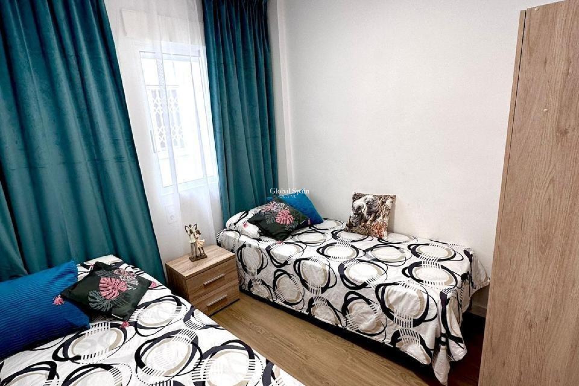 Revente - APPARTEMENT -
TORREVIEJA - Playa del Cura