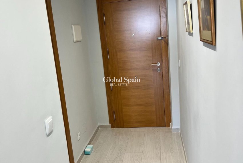Revente - APPARTEMENT -
TORREVIEJA - Playa del Cura