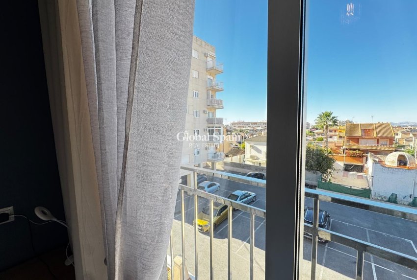 Revente - APPARTEMENT -
TORREVIEJA - Playa del Cura