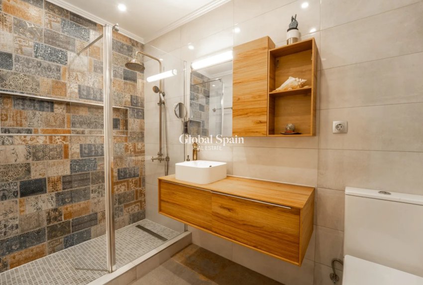Revente - APPARTEMENT -
Torrevieja - Playa Del Cura