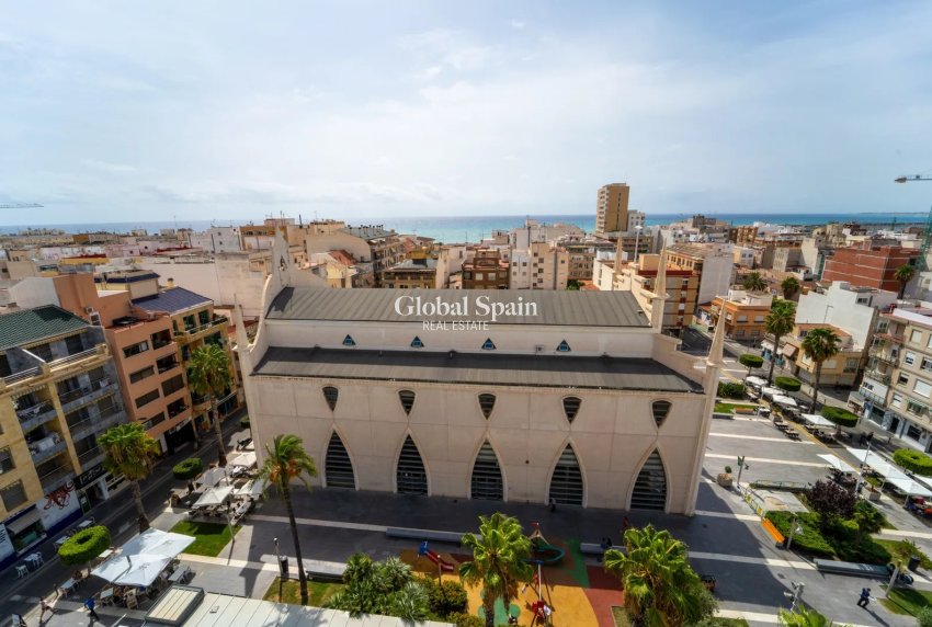 Revente - APPARTEMENT -
Torrevieja - Playa Del Cura