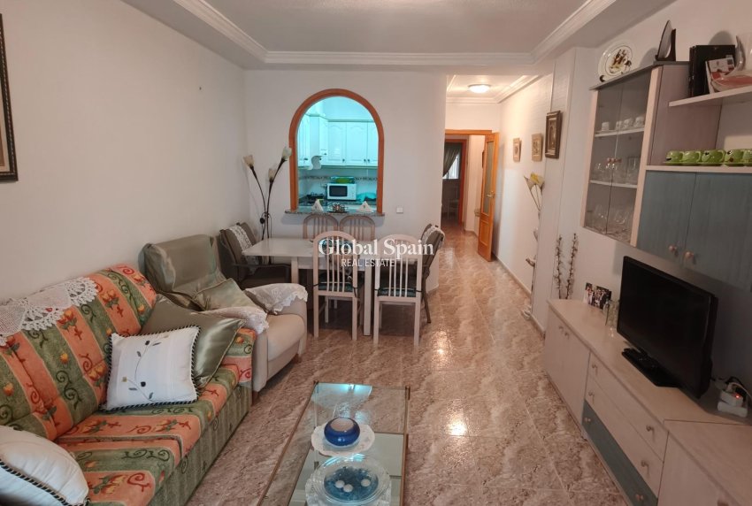 Revente - APPARTEMENT -
TORREVIEJA - Playa del Cura