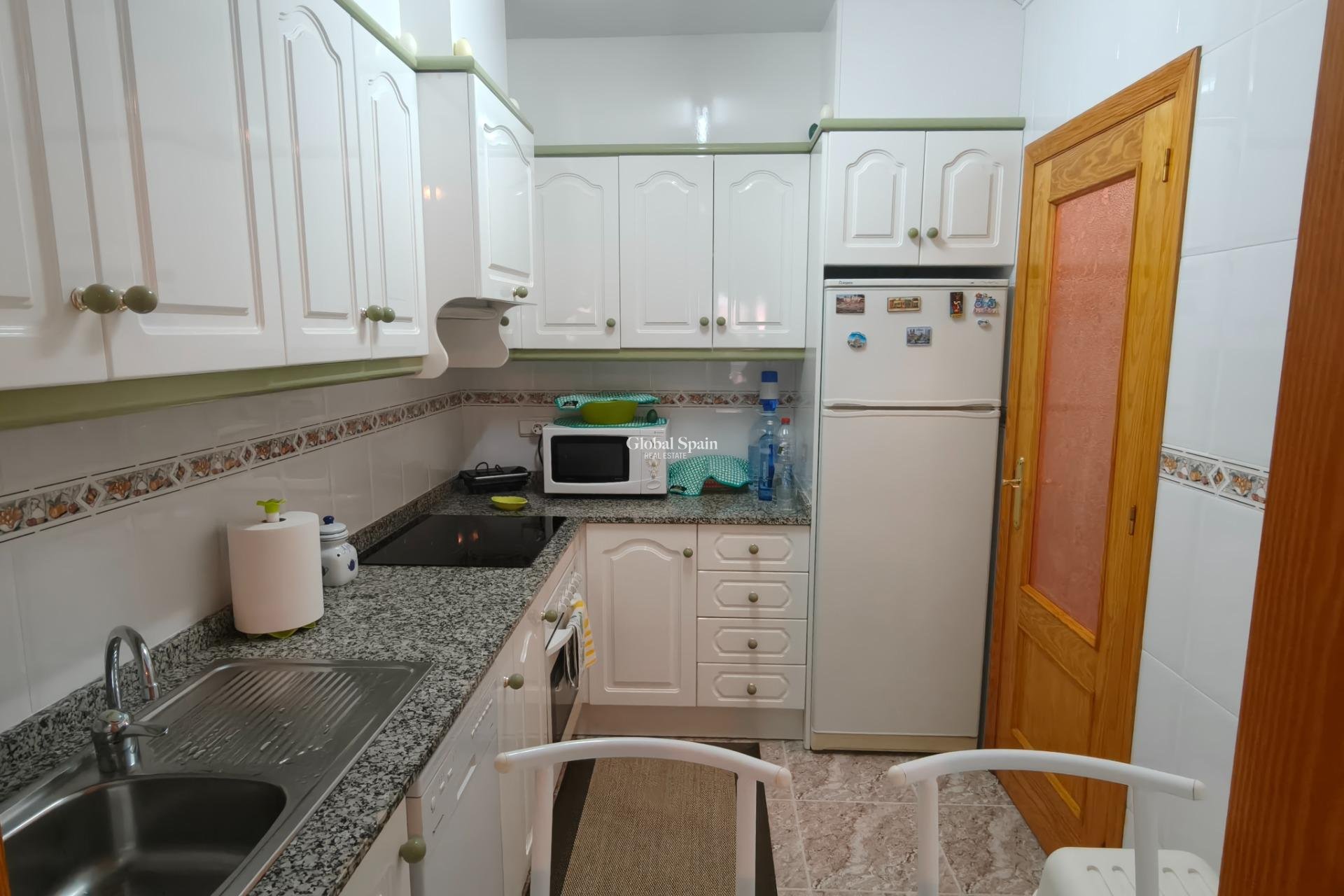 Revente - APPARTEMENT -
TORREVIEJA - Playa del Cura