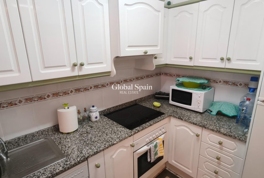 Revente - APPARTEMENT -
TORREVIEJA - Playa del Cura