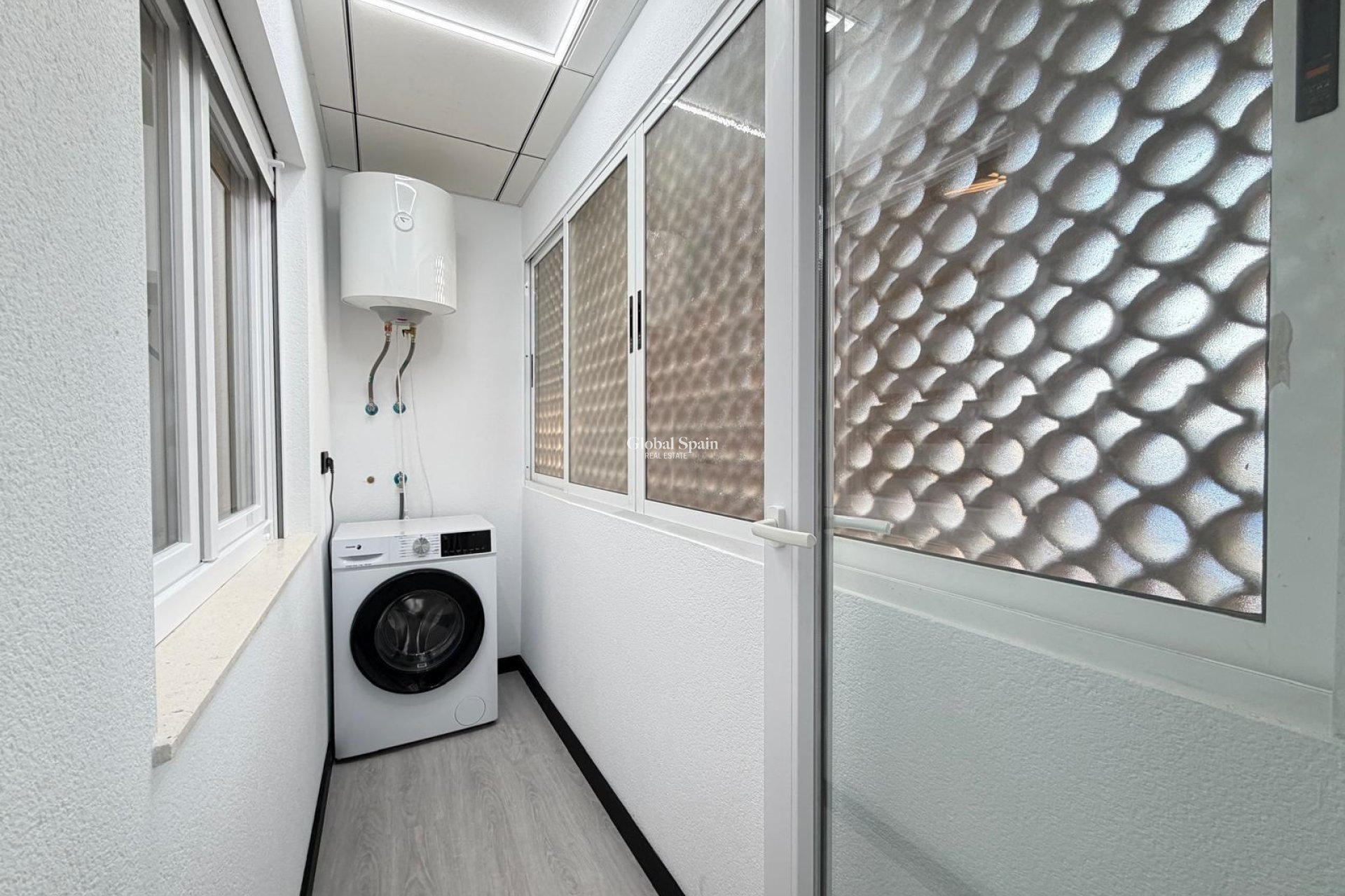 Revente - APPARTEMENT -
TORREVIEJA - Playa del Cura