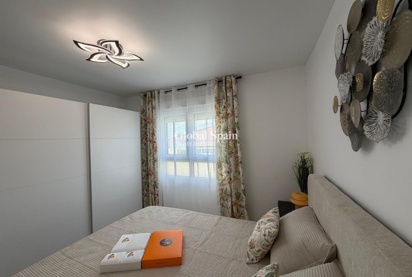 Revente - APPARTEMENT -
TORREVIEJA - Playa del Cura