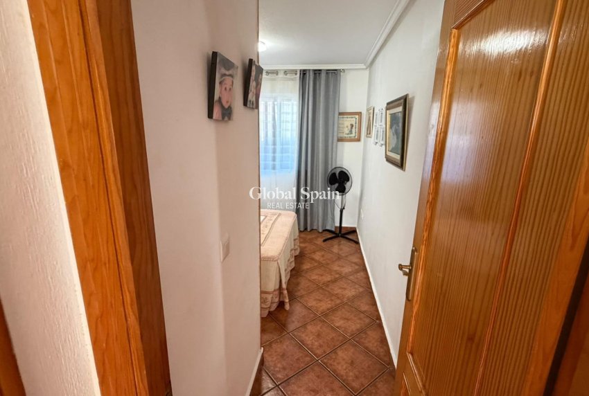Revente - APPARTEMENT -
TORREVIEJA - Playa del Cura
