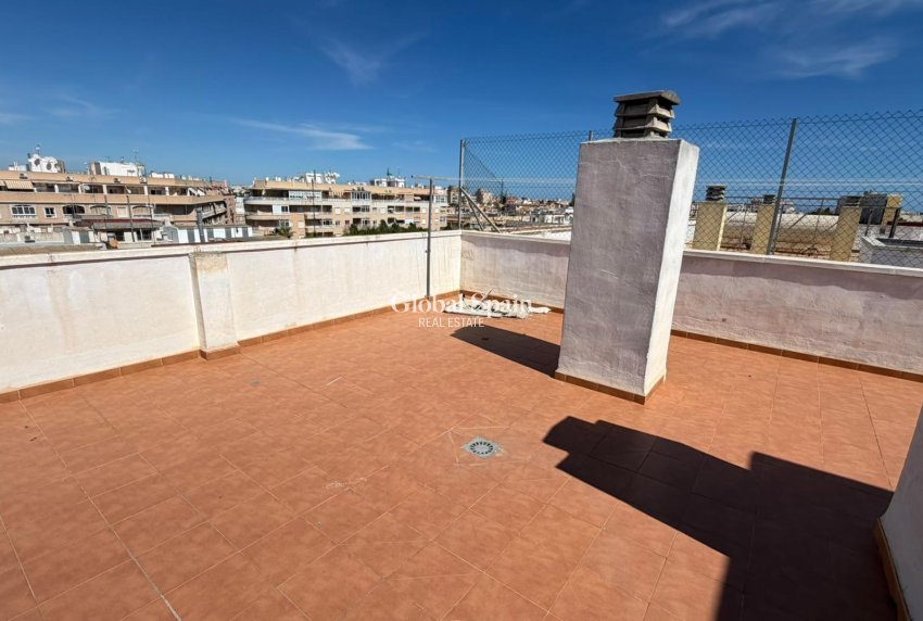 Revente - APPARTEMENT -
TORREVIEJA - Playa del Cura