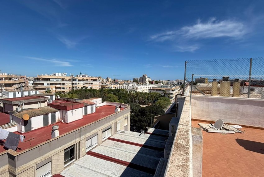 Revente - APPARTEMENT -
TORREVIEJA - Playa del Cura
