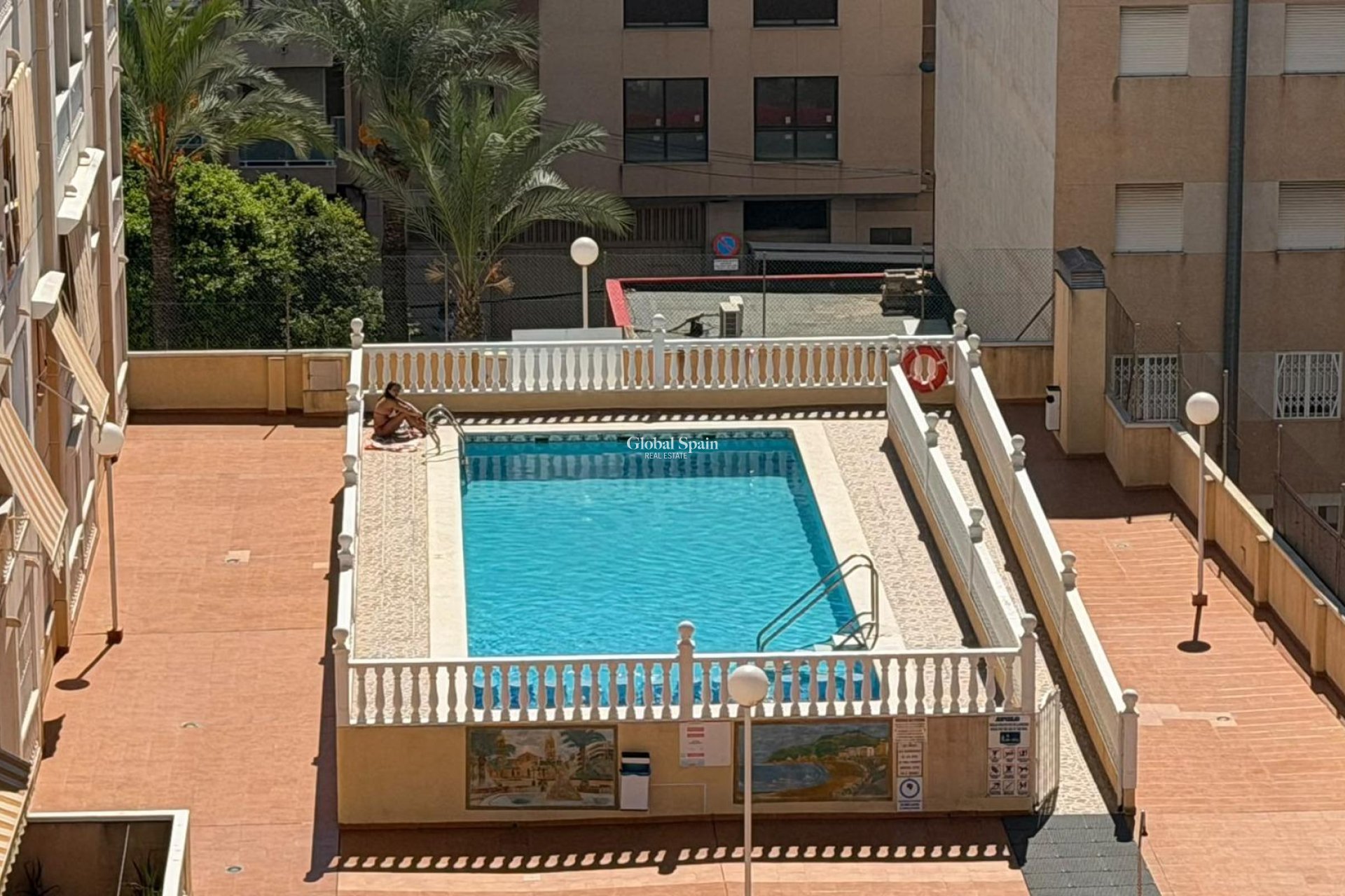 Revente - APPARTEMENT -
TORREVIEJA - Playa del Cura