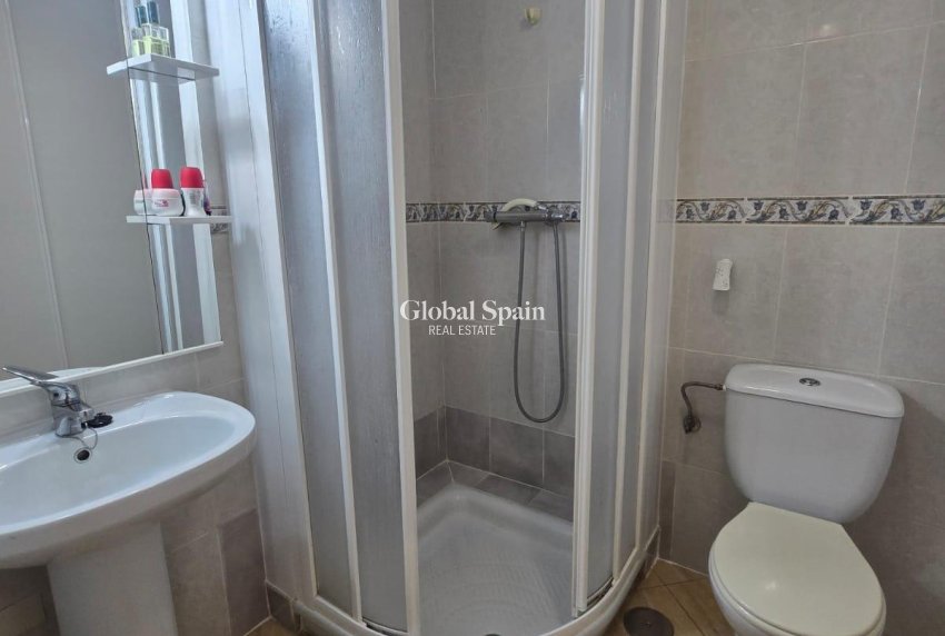 Revente - APPARTEMENT -
TORREVIEJA - Playa del Cura