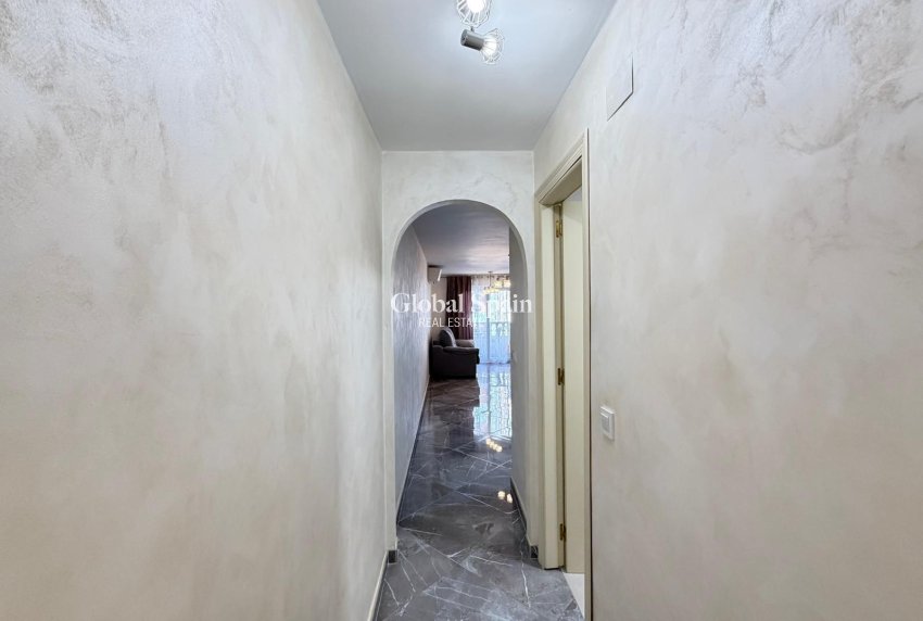 Revente - APPARTEMENT -
TORREVIEJA - Playa del Cura