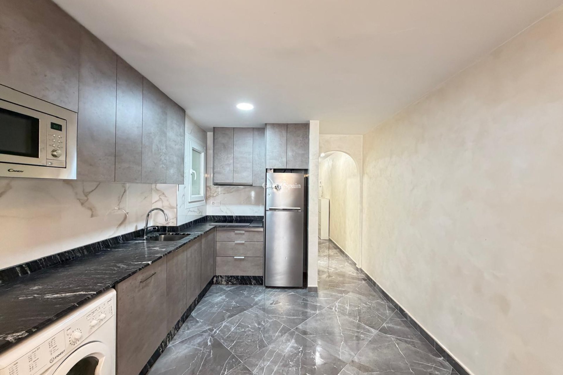 Revente - APPARTEMENT -
TORREVIEJA - Playa del Cura