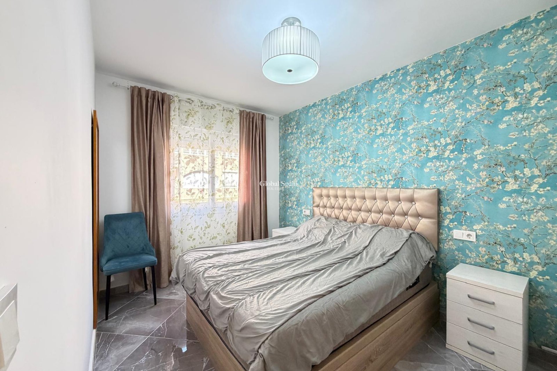 Revente - APPARTEMENT -
TORREVIEJA - Playa del Cura