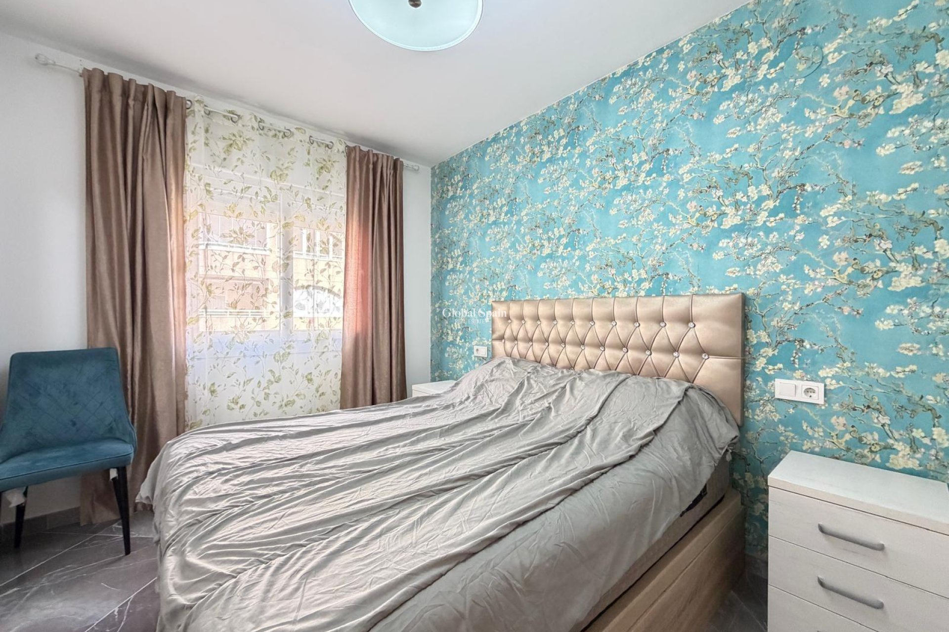 Revente - APPARTEMENT -
TORREVIEJA - Playa del Cura