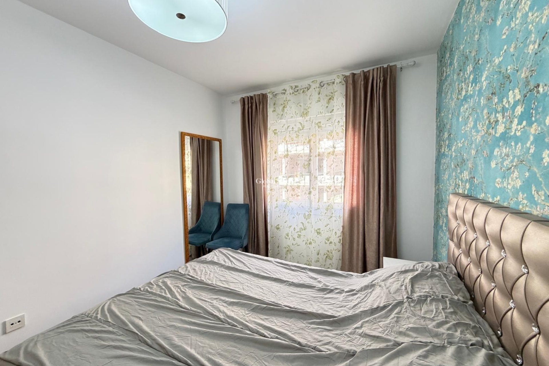 Revente - APPARTEMENT -
TORREVIEJA - Playa del Cura