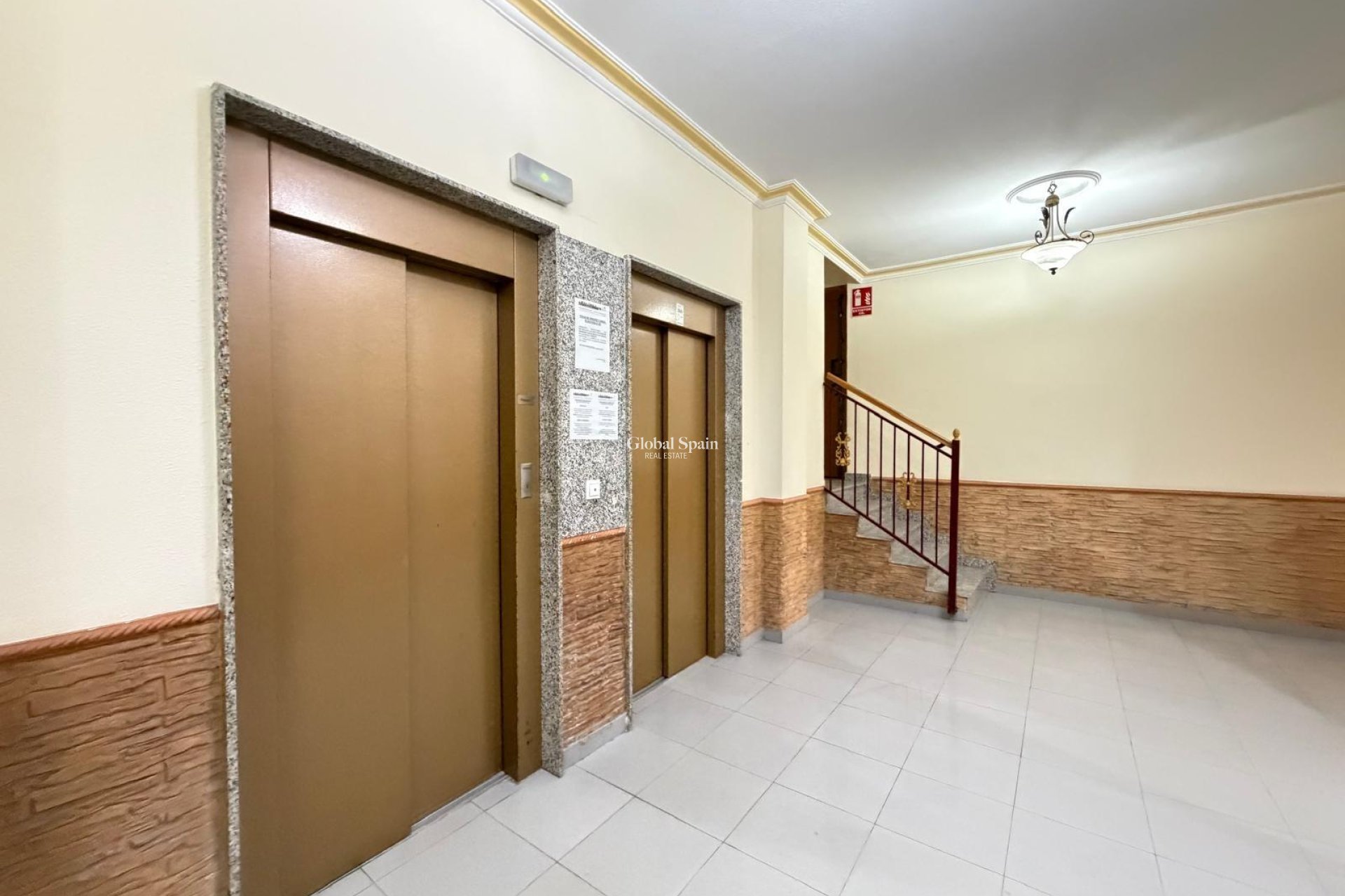 Revente - APPARTEMENT -
TORREVIEJA - Playa del Cura