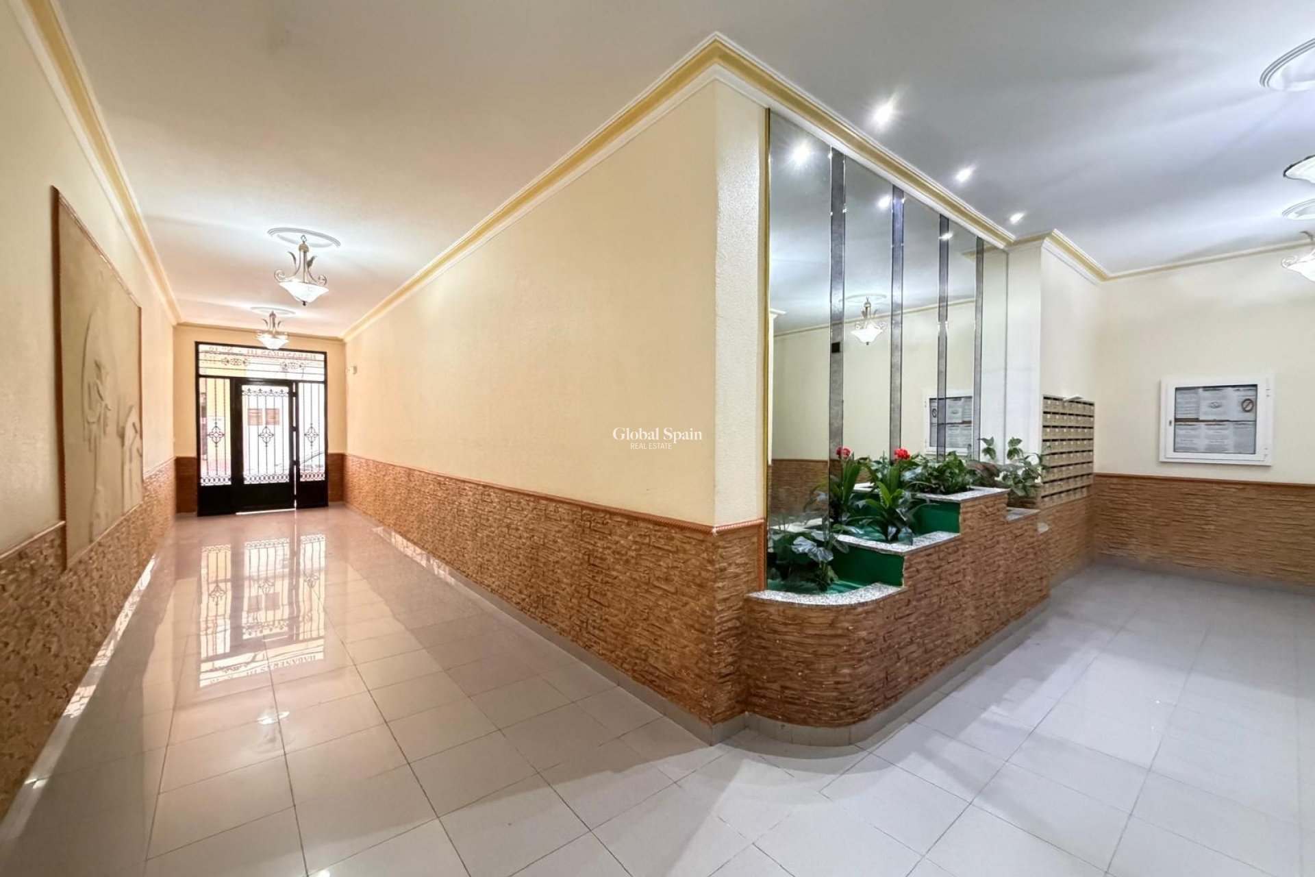 Revente - APPARTEMENT -
TORREVIEJA - Playa del Cura