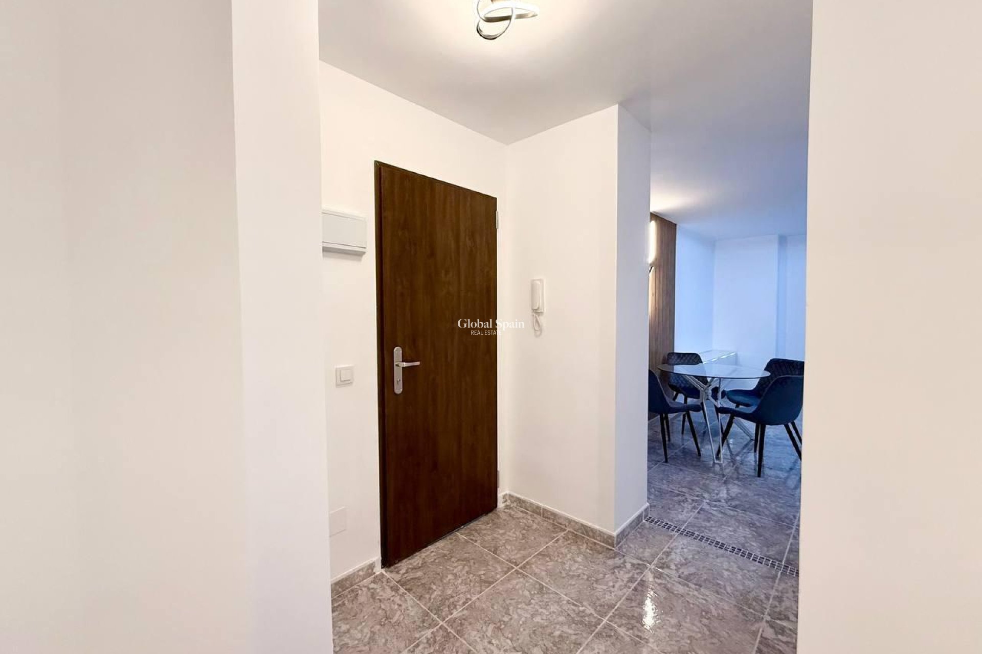 Revente - APPARTEMENT -
TORREVIEJA - Playa del Cura