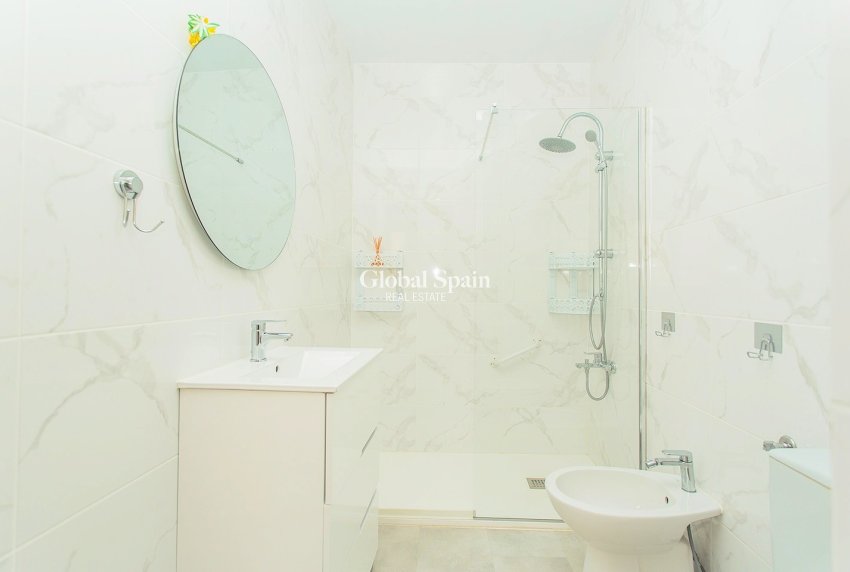 Revente - Appartement -
TORREVIEJA - Playa del cura