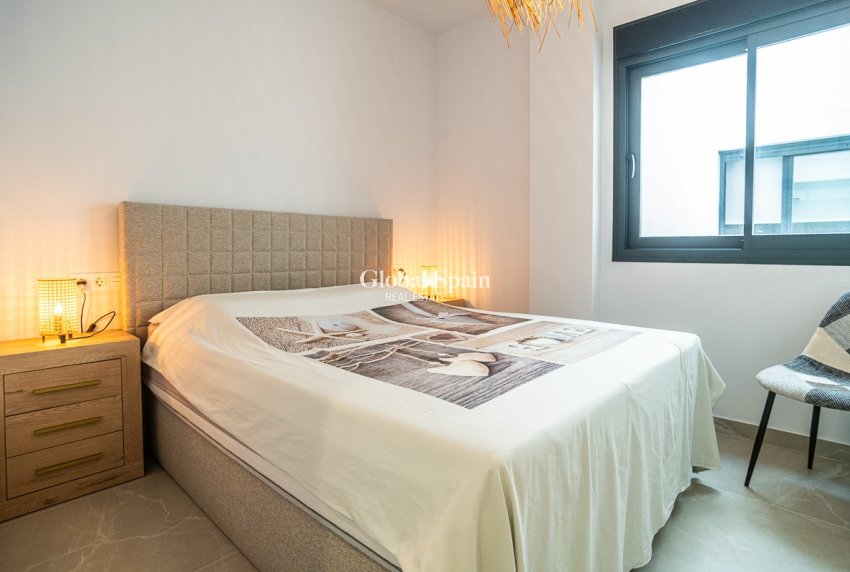 Revente - Appartement -
TORREVIEJA - Playa del Cura