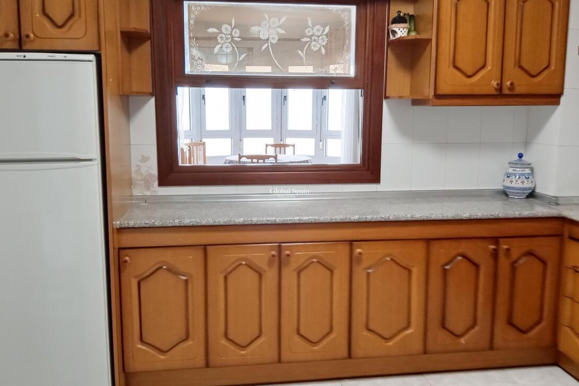 Revente - APPARTEMENT -
TORREVIEJA - PLAYA LOS LOCOS