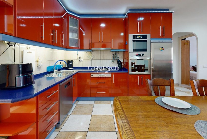 Revente - APPARTEMENT -
TORREVIEJA - Puerto Deportivo Marina Salinas