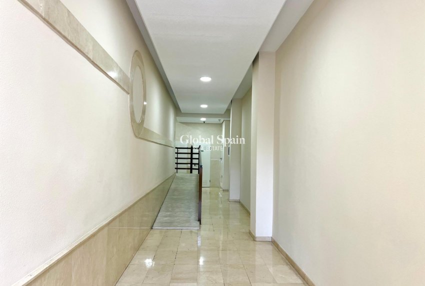 Revente - APPARTEMENT -
TORREVIEJA - Puerto Deportivo
