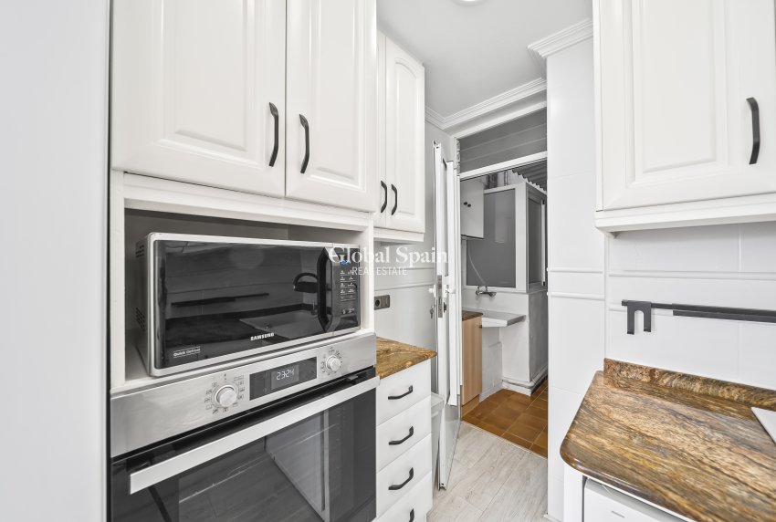 Revente - Appartement -
TORREVIEJA - Puerto