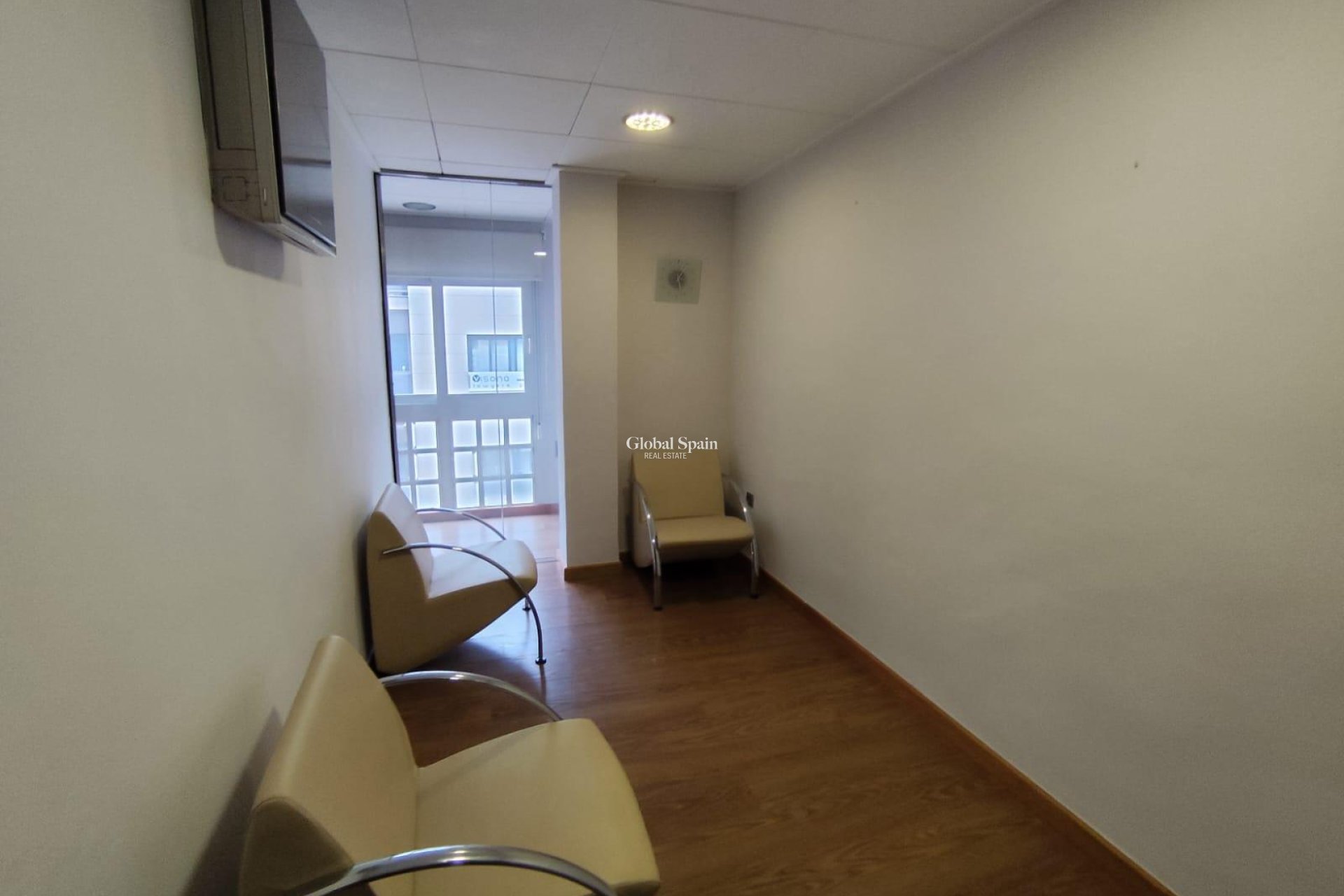 Revente - APPARTEMENT -
TORREVIEJA - Puerto