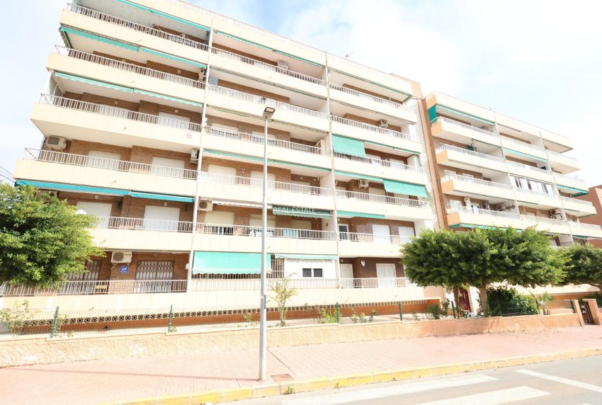 Revente - Appartement -
TORREVIEJA - Punta prima