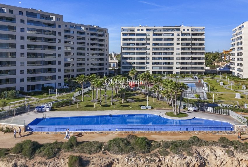 Revente - Appartement -
TORREVIEJA - Punta prima