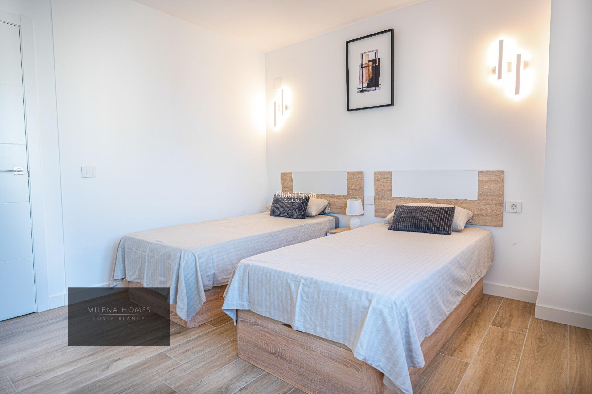 Revente - APPARTEMENT -
TORREVIEJA - Punta Prima