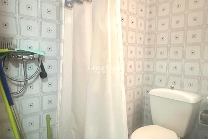 Revente - APPARTEMENT -
TORREVIEJA - Punta Prima