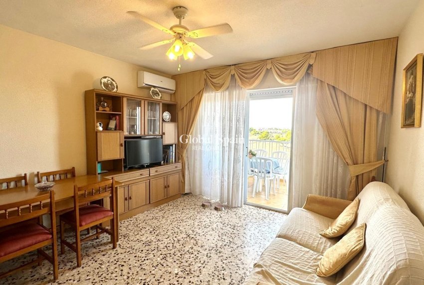 Revente - APPARTEMENT -
TORREVIEJA - Punta Prima