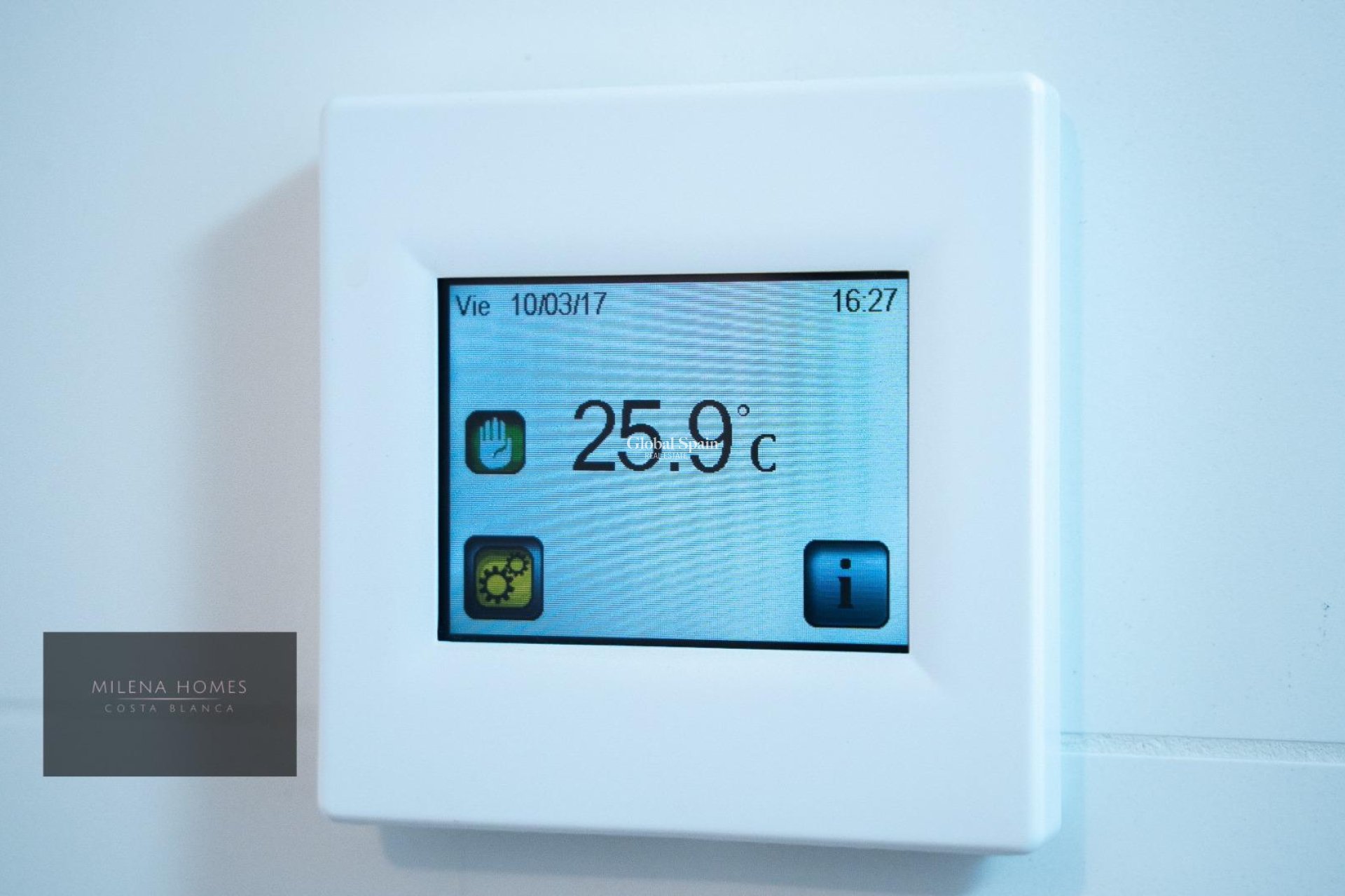 Revente - APPARTEMENT -
TORREVIEJA - Punta Prima