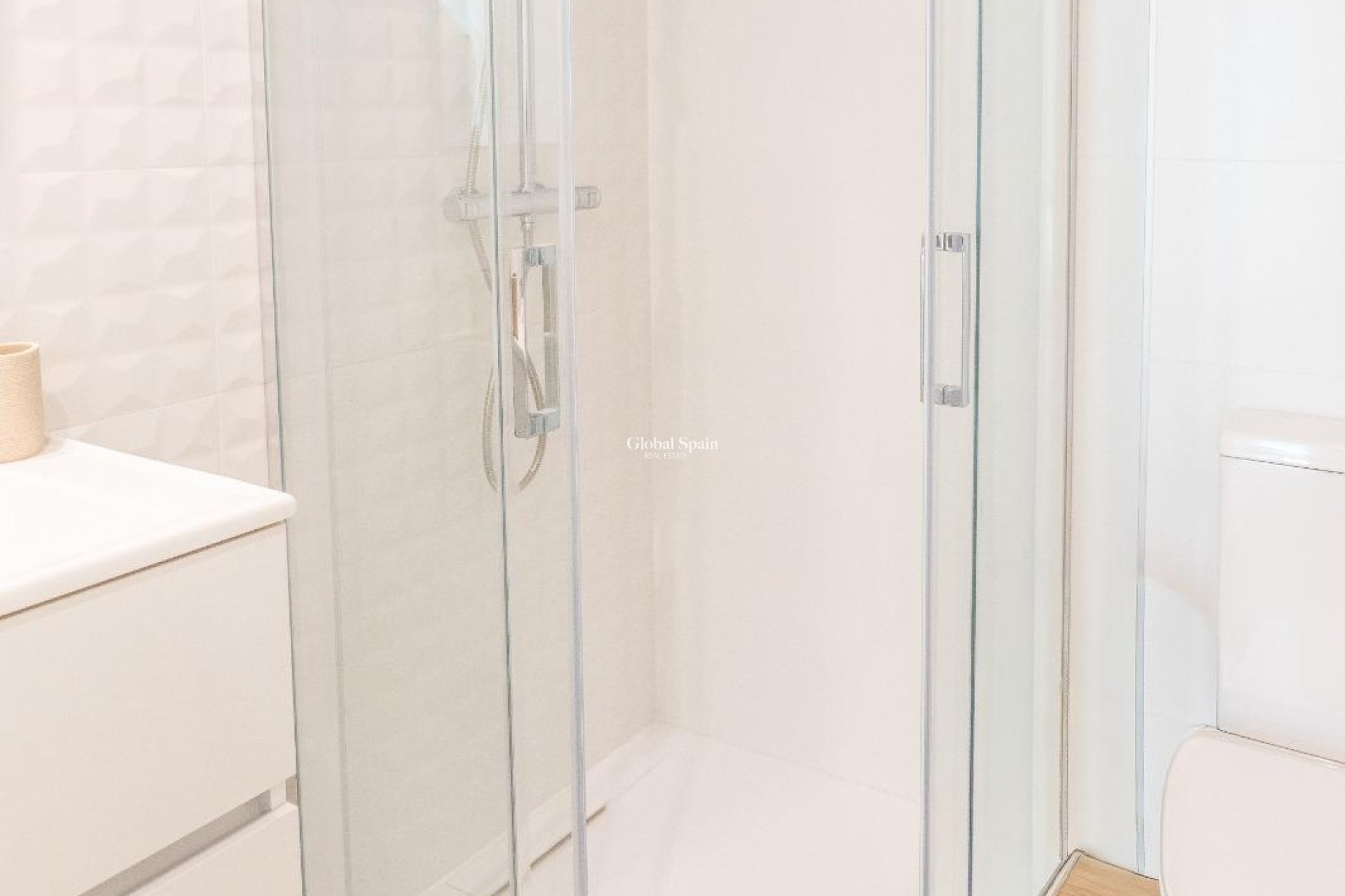 Revente - APPARTEMENT -
TORREVIEJA - Punta Prima