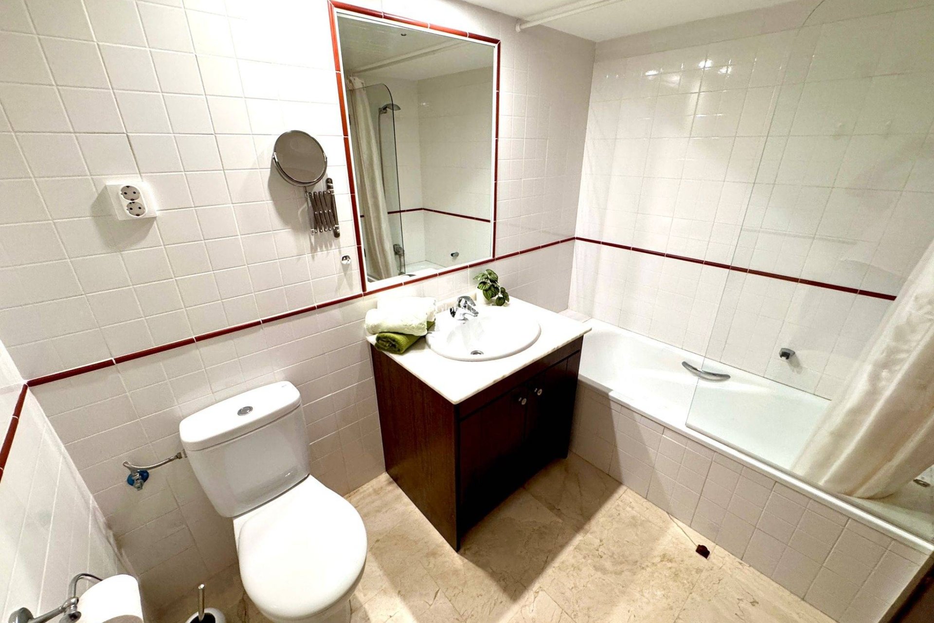 Revente - APPARTEMENT -
TORREVIEJA - Punta Prima