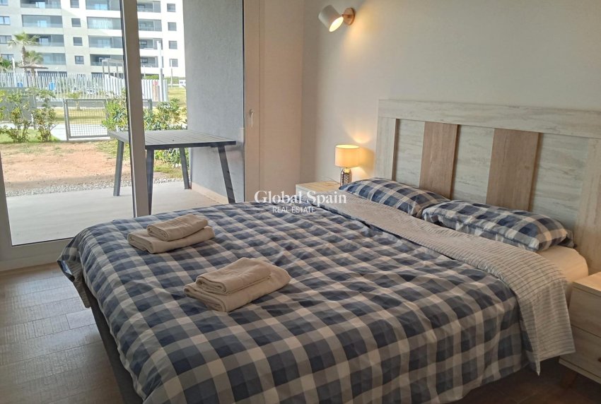 Revente - APPARTEMENT -
TORREVIEJA - Punta Prima